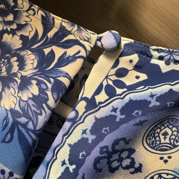 Floral vintage 80s Blue and Cream Skirt - Picture 4 of 10